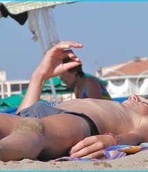 Boys and their speedos 5bcb2209ec511.jpg