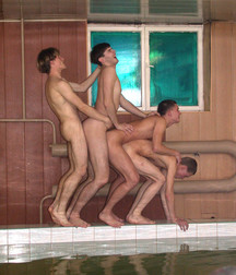 Cool Pool party 5a4d710f1a20c.jpg