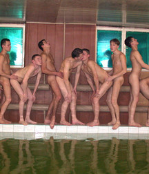 Cool Pool party 5a4d7122457e6.jpg
