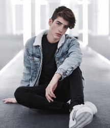 my frend Lucas 59c74ea9d6471.jpg