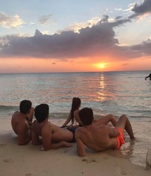 holidays 3 59c8d46ca7659.jpg