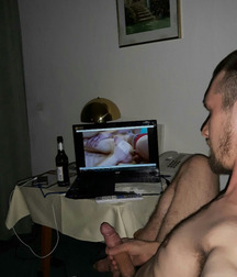 so hot 59d3a9018d21f.jpg