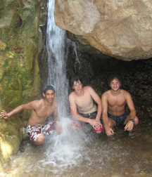 boys & boys 59d5e6e0e5598.jpg