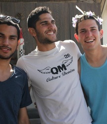 boys & boys 59d5e7023301a.jpg