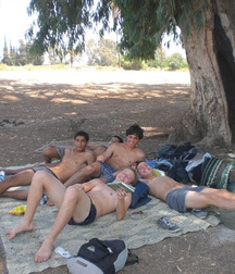 boys & boys 59d5e72f808e0.jpg