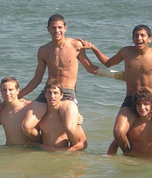 boys & boys 59d5e73f3274a.jpg