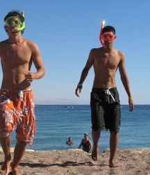 boys & boys 59d5e79604a7b.jpg