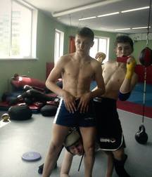 boys & boys 59d7e54c2f5d8.jpg