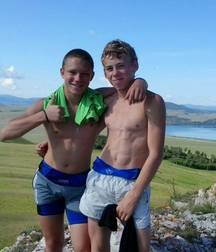 boys & boys 59d7e5891fd20.jpg