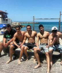 fabulous boys 59d7e66540eee.jpg