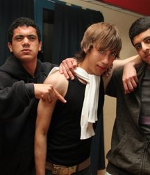 funny boys 59d8aa3b58bf2.jpg