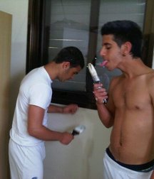 funny boys 59d8aa4a53b5e.jpg