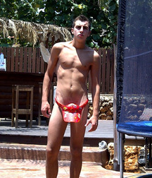 funny boys 59d8aa7b07295.jpg