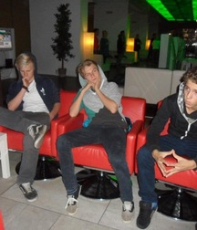 funny boys 59d8aa946699c.jpg