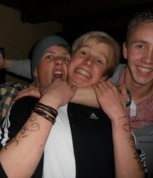 funny boys 59d8aa9acf10a.jpg