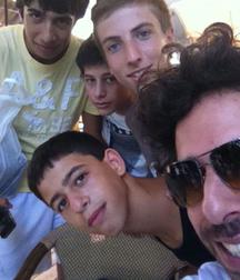 funny boys 59d8aaac8cb8e.jpg