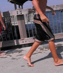 feets 59d916b499c0a.jpg