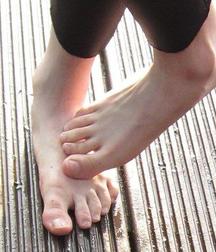 feets 59d916d0739d6.jpg