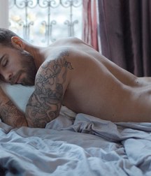 naked 59d92a9f209c2.jpg