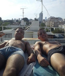 fun boys 59de6f08efef9.jpg