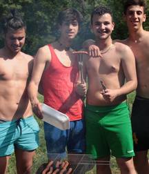 Frank & frends 59df638d84873.jpg