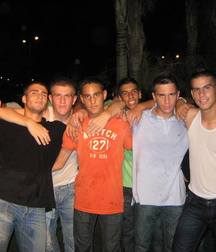 boys & boys 59df6a7741fd8.jpg