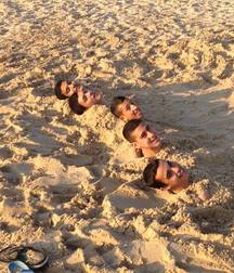 boys & boys 59df6a8e3228d.jpg