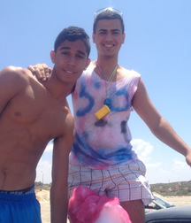 nice frends 59e11fce52cb0.jpg
