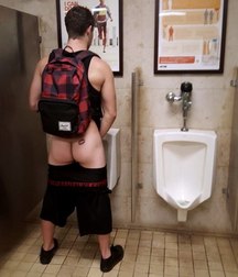 nice boys 59e3ce3e7edeb.jpg