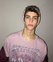 nice boys 59e512320f955.jpg