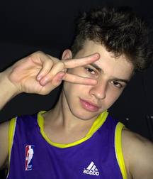 nice boys 59e51236ec176.jpg