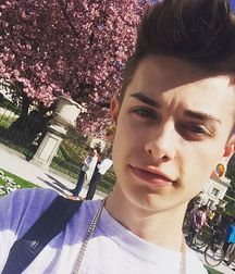 nice boys 59e51244d89c0.jpg