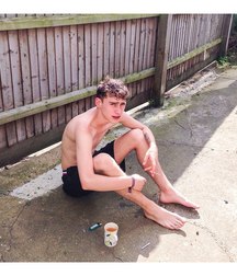 nice boys 59e512a2d3760.jpg
