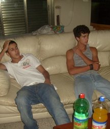 sexy boys 59eb47c2dbf94.jpg