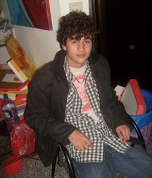 sexy boys 59eb47cbf14a4.jpg