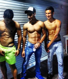 sexy boys 59eb47e5a48ef.jpg