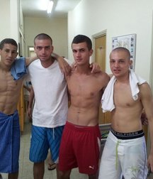 sexy boys 59eb47fb9cb65.jpg
