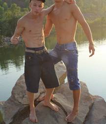 sexy frends 59edee2cbf417.jpg
