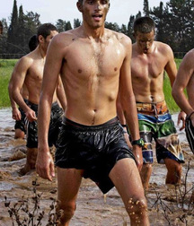 Boys in the mud 59f0b4917f6d0.jpg