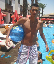 Naked Chest 59f5de6bc884c.jpg