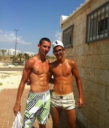 Naked Chest 59f5de9c63941.jpg