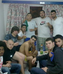 sexy boys 59f5fde4b883d.jpg