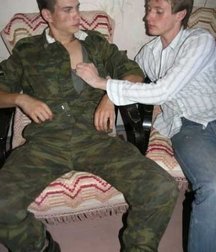 Excited soldiers 59f88c270642b.jpg