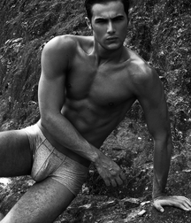 models 59fa00e01be4f.jpg