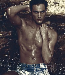models 59fa00fdcc1f1.jpg