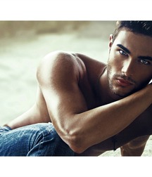 models 59fa01025ee0e.jpg