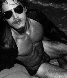 models 59fa010719d9e.jpg