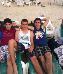hot boys here 59ff394b28a13.jpg