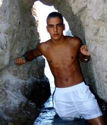 spanich boy 5a01dc2f97673.jpg