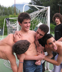 supreme boys 5a031ab8e278d.jpg